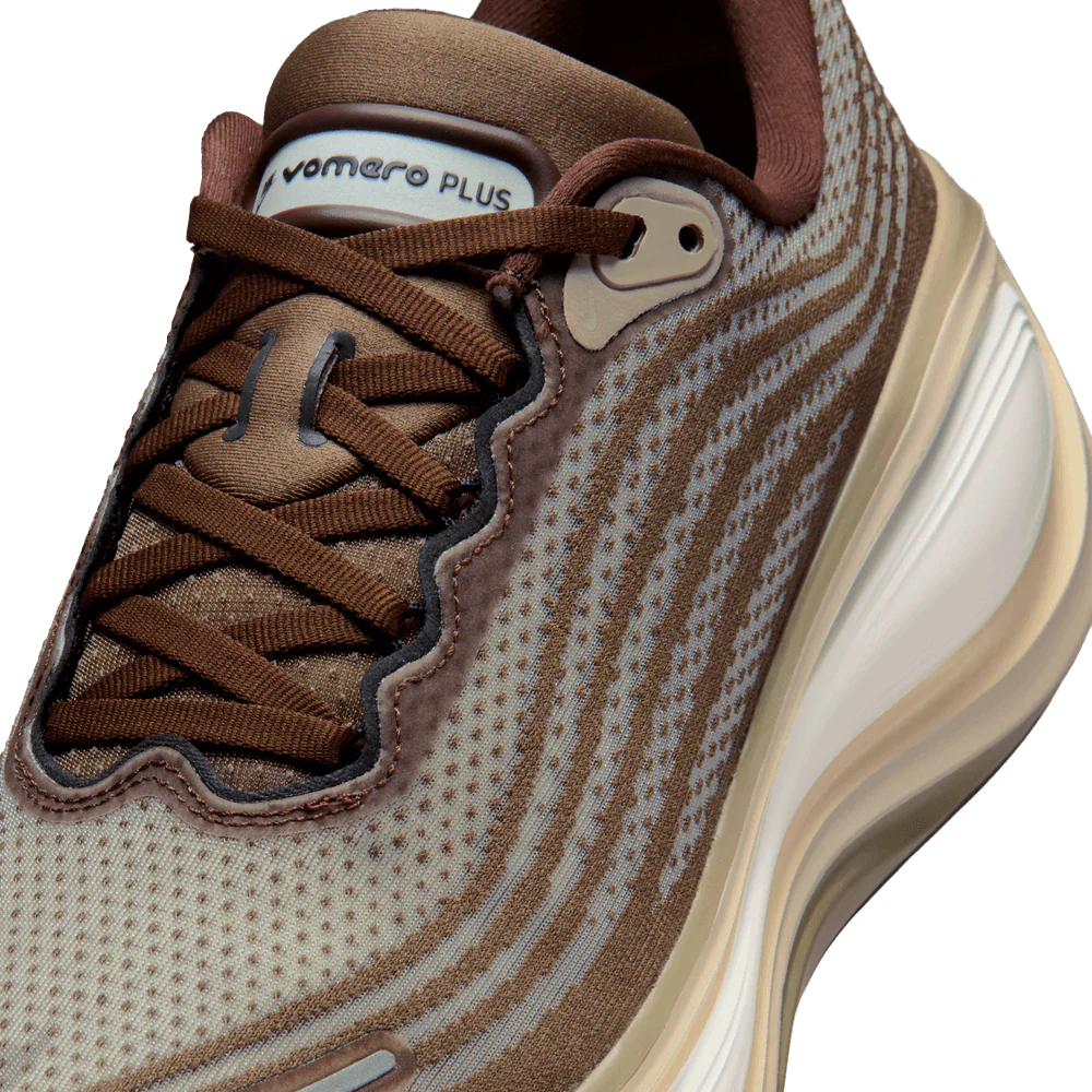 Nike Vomero Plus - Image 8