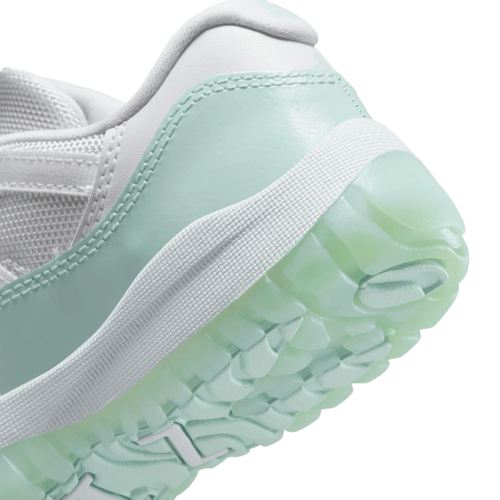 PS Air Jordan 11 Retro Low - Image 7
