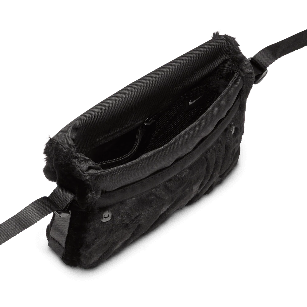 Wmns Nike Sportswear Futura 365 Faux Fur Crossbody Bag - Image 3