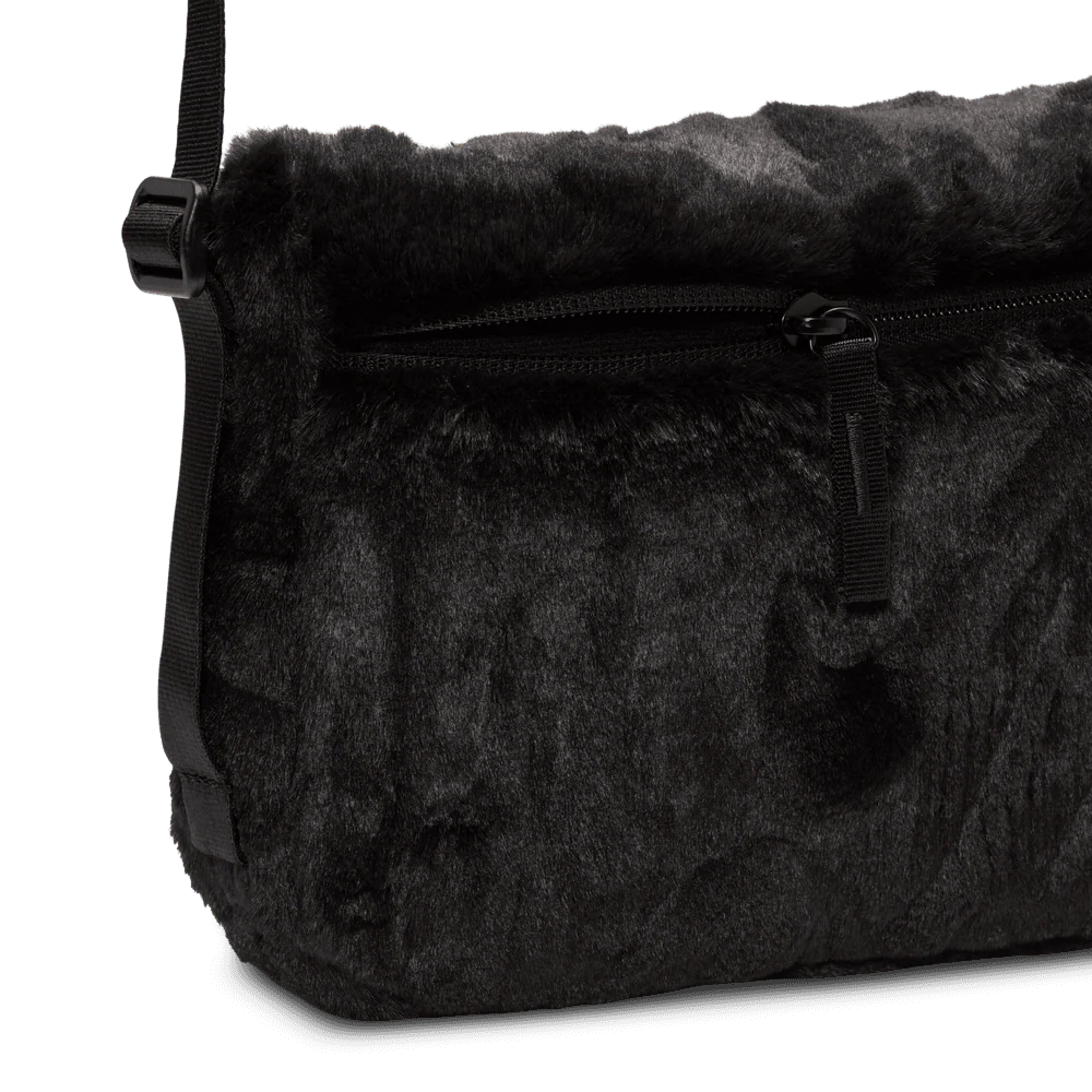 Wmns Nike Sportswear Futura 365 Faux Fur Crossbody Bag - Image 6
